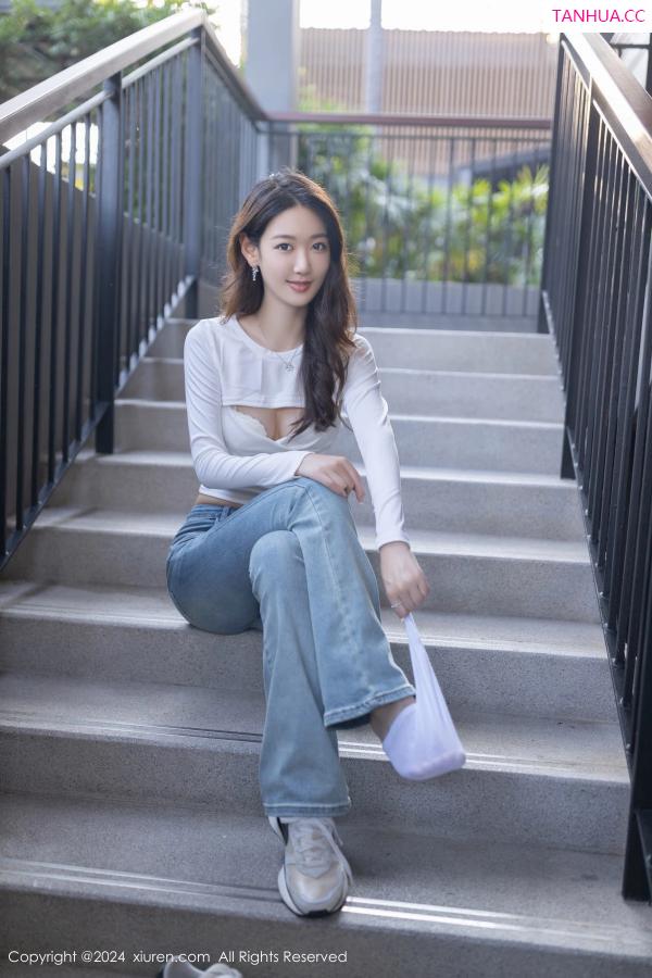 唐安琪  [XiuRen]高清写真图 2024.03.18 No.8250 唐安琪 美腿性感第9张图片